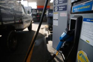 Diesel no Brasil tem estoque para apenas 15 dias, diz Abicom