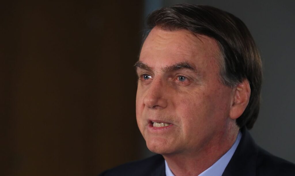 Bolsonaro diz que PF tenta impedir comida externa para Jair Bolsonaro e fala sobre preocupação com alimentação na prisão
