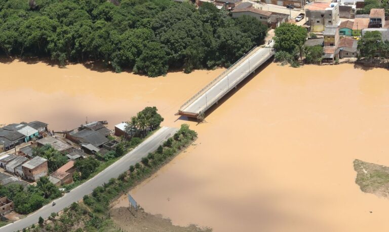 El Niño expõe fragilidade de 3,6 mil cidades diante de enchentes