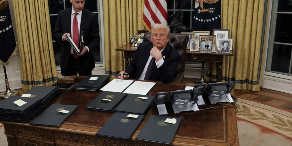 Governo Trump revogou mais de 6 mil vistos de estudantes apenas em 2025