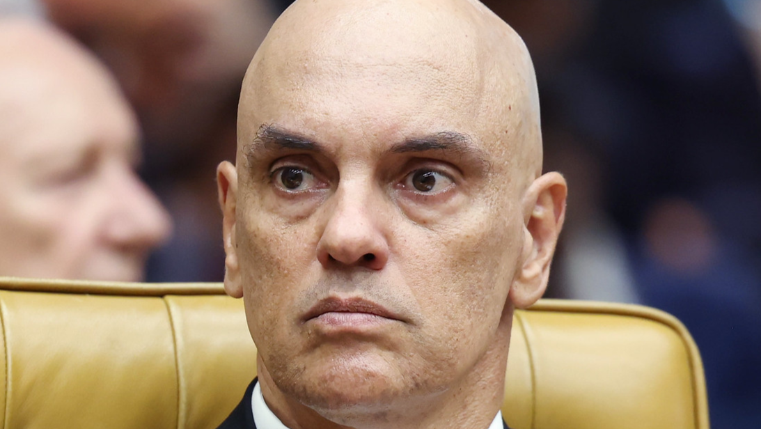 Alexandre de Moraes dá 48 h para que Rumble indique representante legal no Brasil