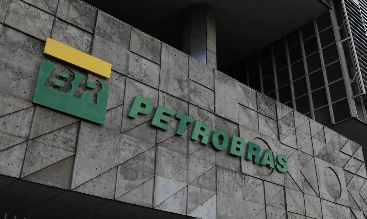 Ações da Petrobras despencam