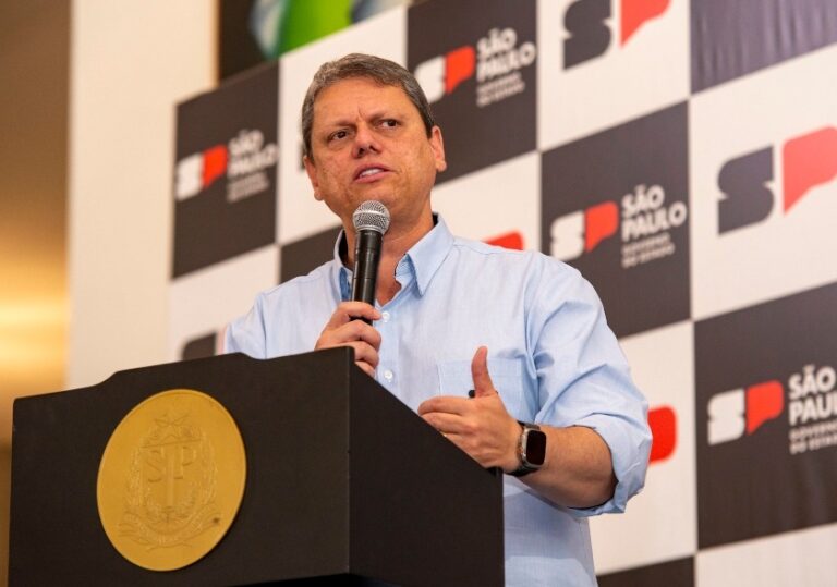 Tarcísio lidera disputa pela reeleição em São Paulo em todos os cenários