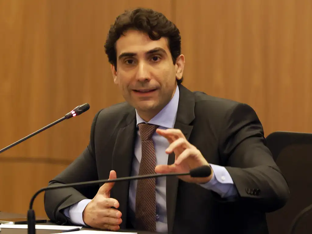 Gestora investigada por lavagem de dinheiro em esquema ligado ao PCC esteve com Galípolo dias antes da operação