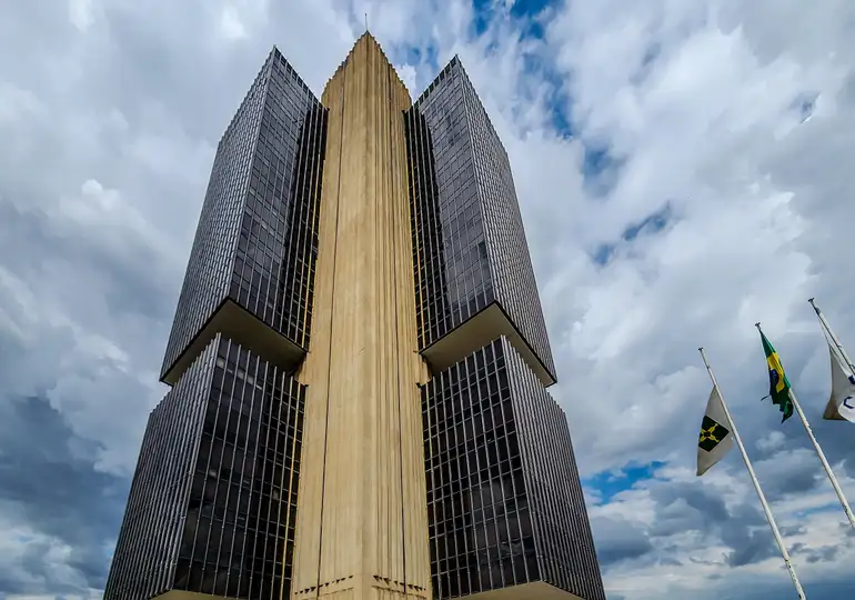 Prévia do PIB pelo Banco Central indica alta de 0,4% em agosto, menor que os 0,7% previstos pelo mercado