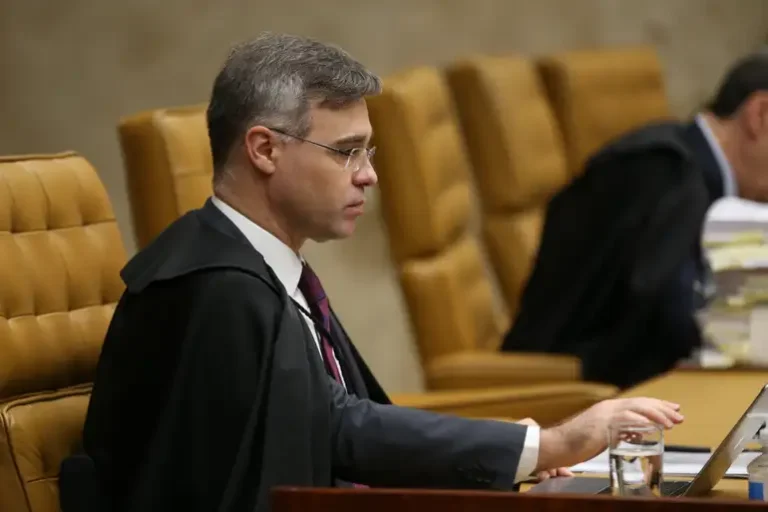 “Farra do INSS”: Mendonça quer apurar troca de delegado que comandava inquérito
