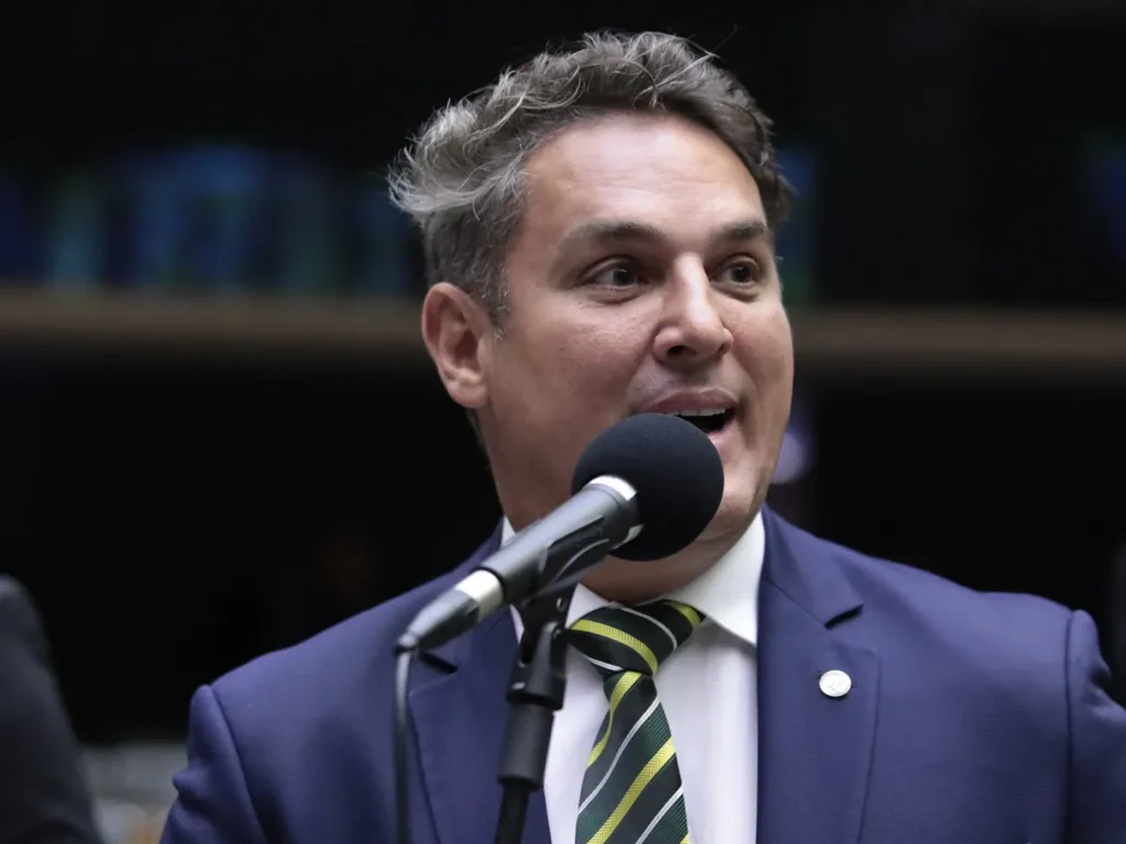 Zucco, líder da opoisção, critica Motta, STF e diz que oposição rompeu apoio na Câmara