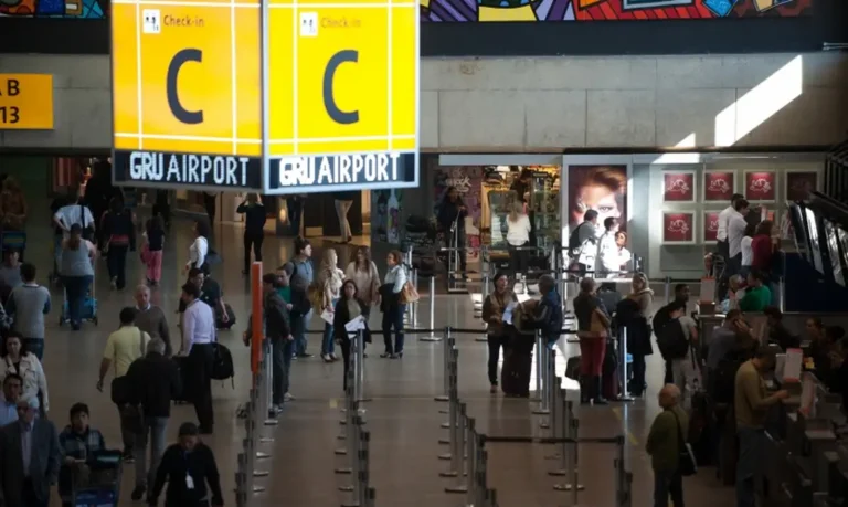 Reforma tributária pode encarecer passagens aéreas em até 26%