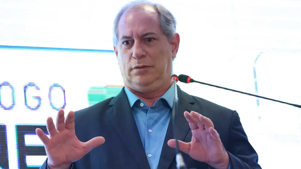 Ciro Gomes, político do PDT, discursando em 2018. Crédito: José Cruz/Agência Brasil
