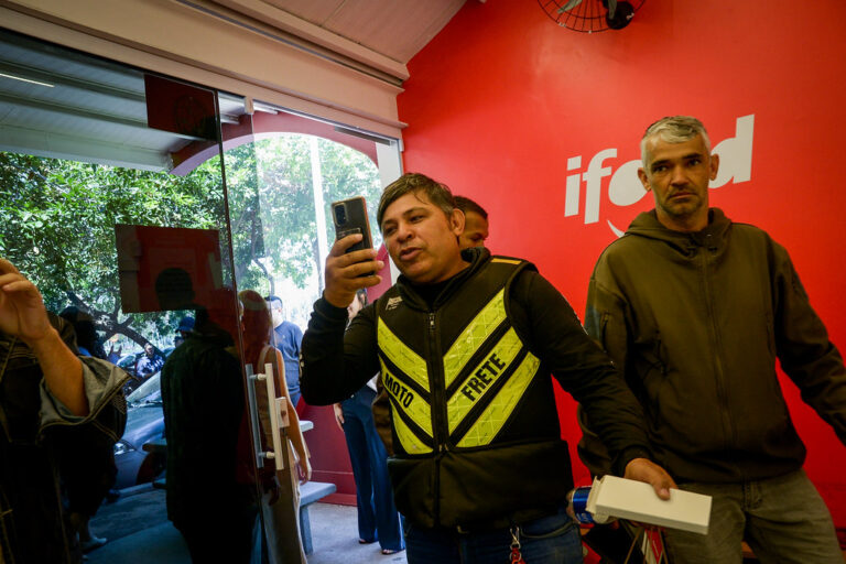 Entregadores por aplicativos anunciam greve hoje e amanhã