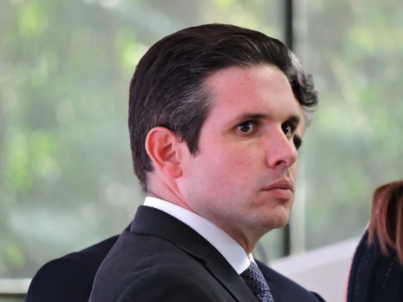 O presidente da Câmara dos Deputados, Hugo Motta (Republicanos-PB), afirmou nesta quarta (5), que a Casa deverá definir até sexta (7), o rito de tramitação do projeto de combate às facções criminosas enviado pelo Ministério da Justiça e Segurança Pública (MJSP), além de outras duas propostas com conteúdo semelhante.
