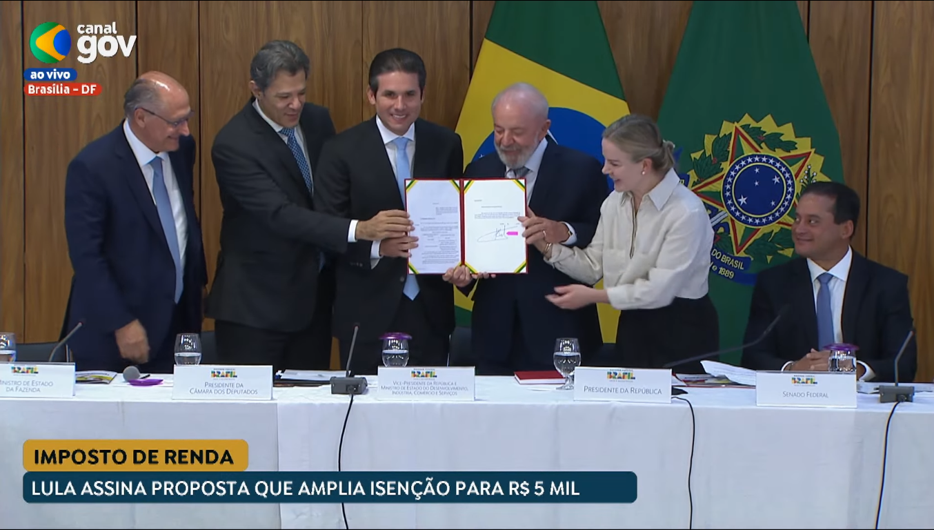 Governo quer incluir trechos da MP 1303 no projeto do IR no Senado para driblar derrota e não perder mais com IOF