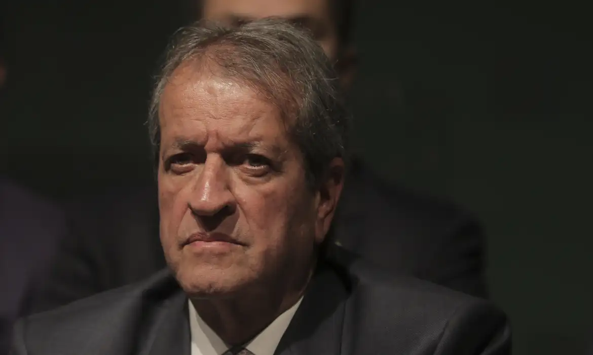 Primeira Turma do STF acolhe pedido de Moraes e manda reabrir inquérito contra Valdemar Costa Neto por suspeita de participação na trama golpista de 2022