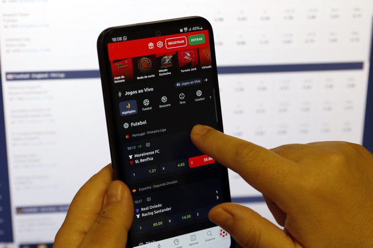 Senado adia votação que eleva tributação de bets e fintechs após pedido da Câmara. Deputados dizem não haver consenso para avançar