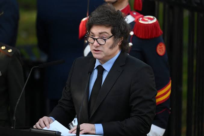 Juiz indicado por Milei renuncia após Senado argentino barrar nomeação