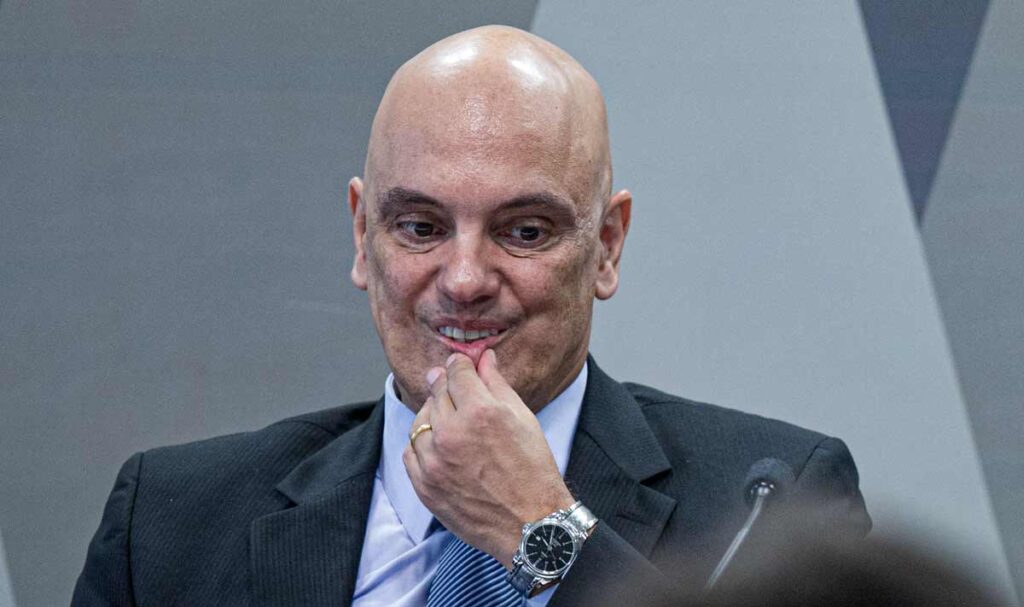Rumble pede sanções a Moraes