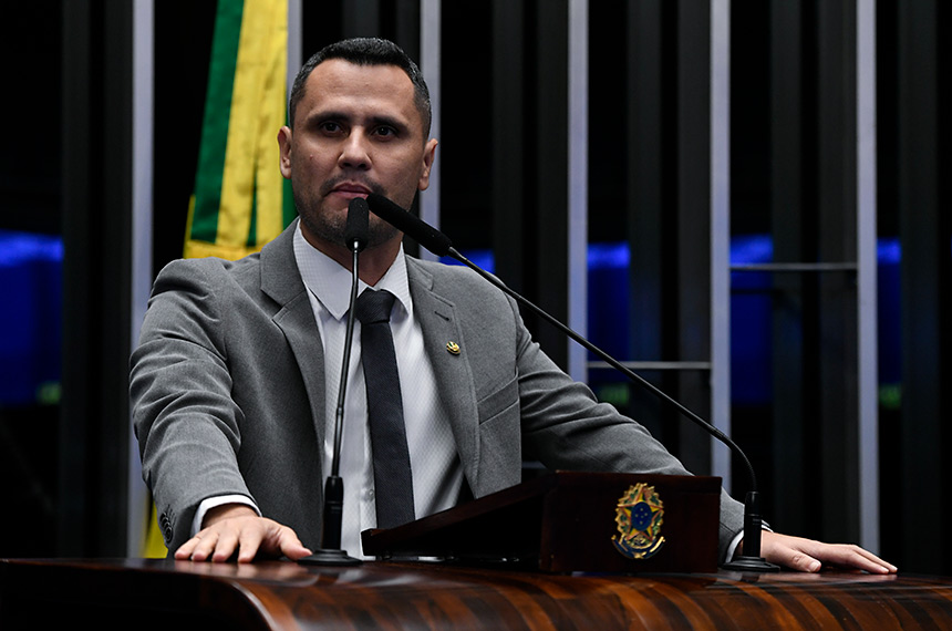 Senador Cleitinho lidera pesquisas para governo de Minas
