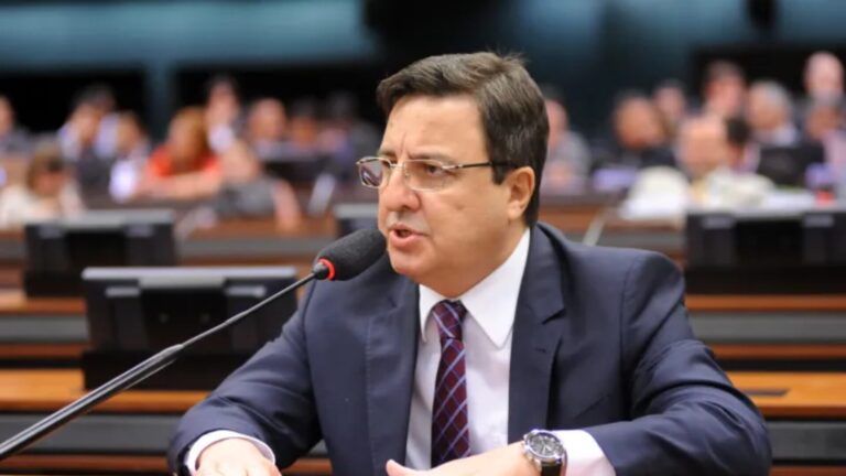 Danilo Forte pede suspensão do LRCAP e investigação sobre leilão