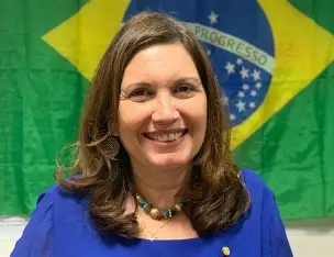 O coletivo Prerrogativas, formado por advogados alinhados à esquerda apresentou denúncia à Procuradoria-Geral da República (PGR) na segunda-feira (19) contra a deputada federal Bia Kicis (PL-DF). O pedido solicita investigação criminal por supostos ataques ao STF durante sessão da Comissão de Constituição e Justiça (CCJ) da Câmara, em 7 de maio.