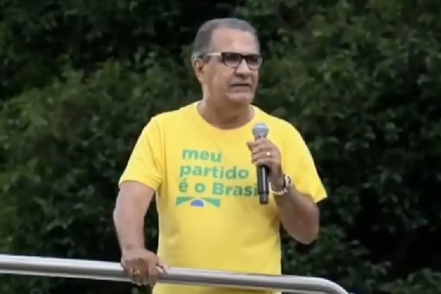 A aposentadoria de Luís Roberto Barroso abre nova disputa pelo Supremo. Lula deve indicar o sucessor. A direita vê risco de hegemonia progressista e promete fazer do tema uma bandeira nas eleições de 2026.