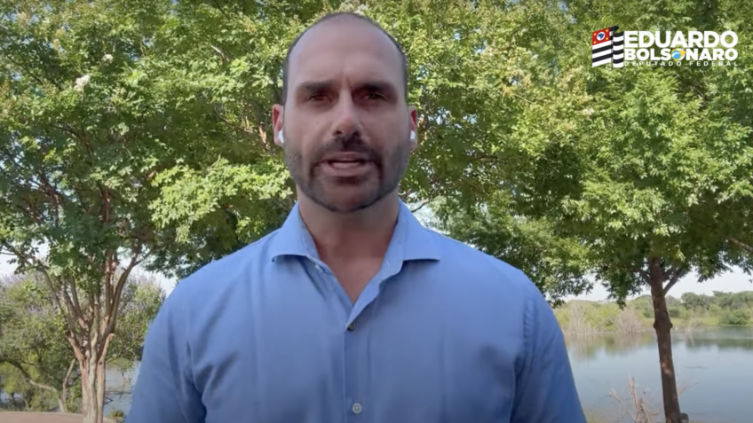 Eduardo Bolsonaro diz que as contas de sua esposa também foram bloqueadas