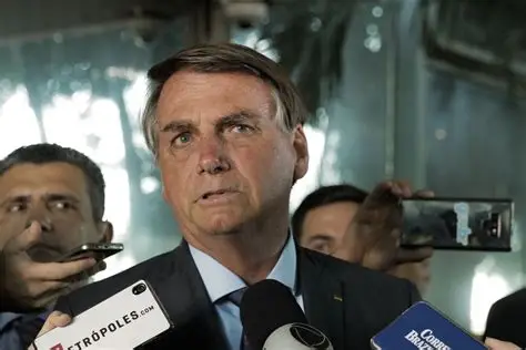 Bolsonaro tem visitas autorizadas por Moraes