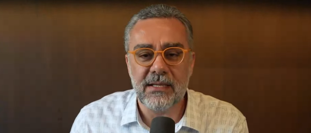 André Marsiglia no Alive comenta sobre prisão domiciliar de Bolsonaro