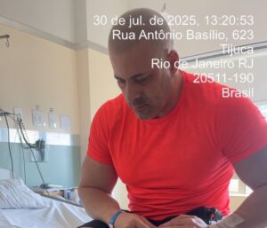 Daniel Silveira passou por cirurgia no joelho em julho e realizava fisioterapia fora da prisão também por decisão de Moraes