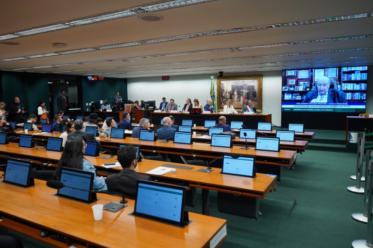 A aprovação na CCJ consolida a pauta de rastreio de invasões; a disputa agora é política — recurso ou envio imediato — e regulatória, sobre como operará o acesso aos dados.