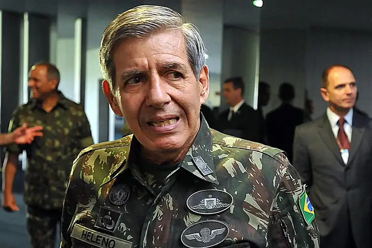 Heleno e Paulo Sérgio Nogueira são presos e levados ao Comando Militar do Planalto após mandados expedidos por Moraes