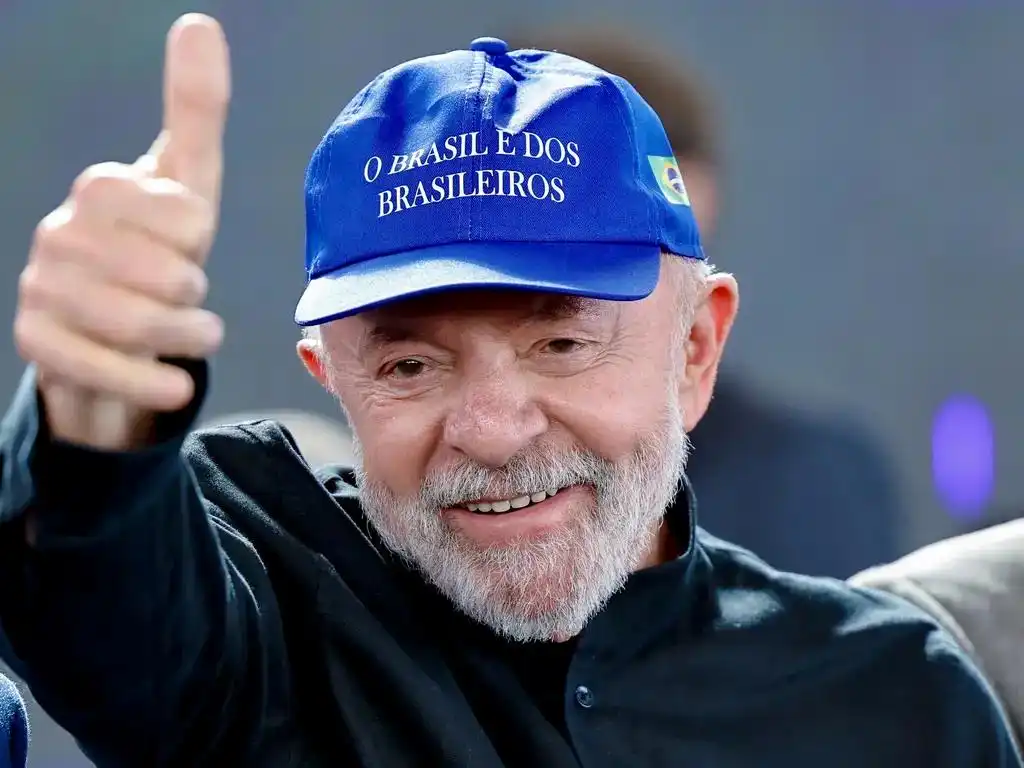 Lula sanciona mudanças na Ficha Limpa que reduzem prazos de inelegibilidade; entidades acionam o STF