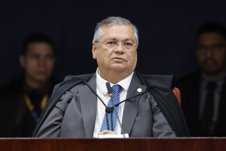 AGU contesta fim da aposentadoria compulsória para juízes