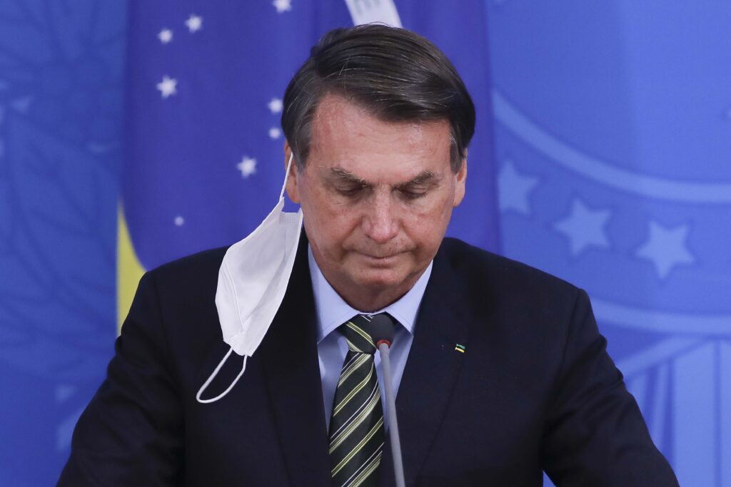 Flávio Dino abre novo inquérito contra Bolsonaro sobre gestão na pandemia