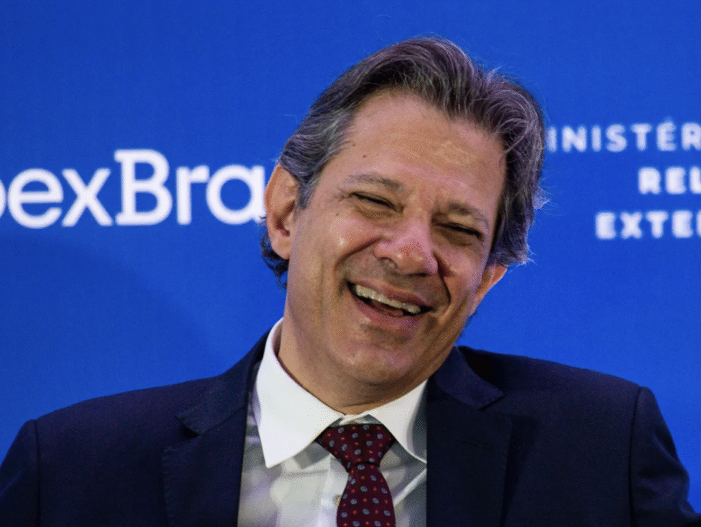 Haddad desinforma para manipular o debate, visando medidas inconstitucionais