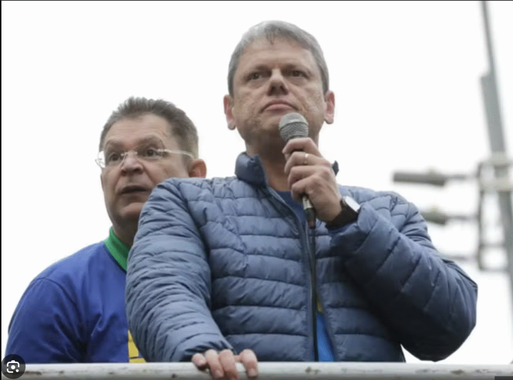 Tarcísio de Freitas discursa na Av Paulista em 7 de setembro de 2025