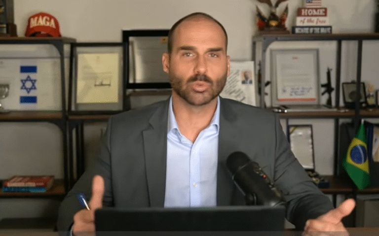 Após condenação no STF, Eduardo Bolsonaro acusa Moraes de ignorar devido processo legal