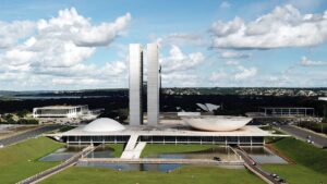 Dino fala sobre PL da Dosimetria no Congresso