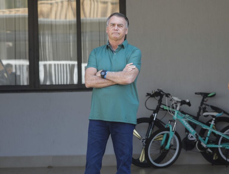 Urgente: Moraes ameaça domiciliar de Bolsonaro