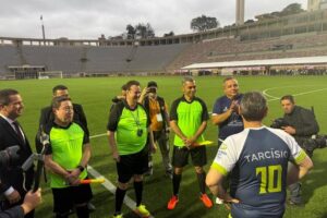 Em agosto, Kassab e Tarcísio participaram de partida de futebol com prefeitos do interior de São Paulo para selar parceria