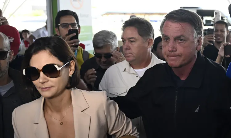 Michelle Bolsonaro comemora voto de Fux de absolve Bolsonaro
