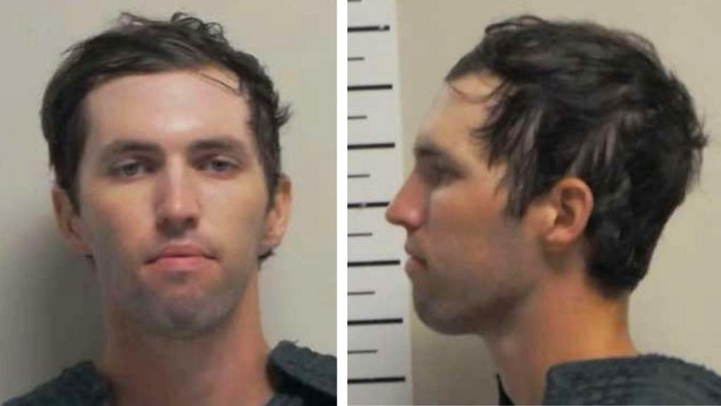 Tyler Robson foi preso hoje pela polícia americana um dia após o assassinato de Charlie Kirk. Julgamento começa hoje. nos EUA.