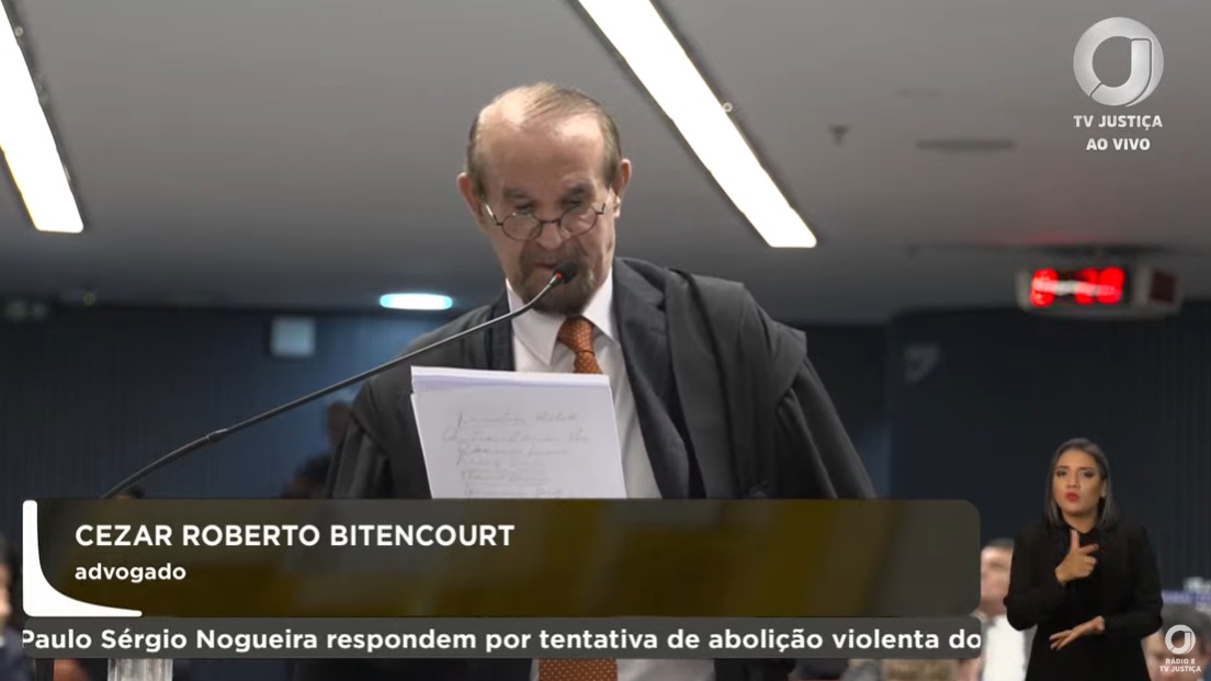 Defesa de Mauro Cid defende validade de delação premiada e nega coação da PF e Moraes para fechar acordo