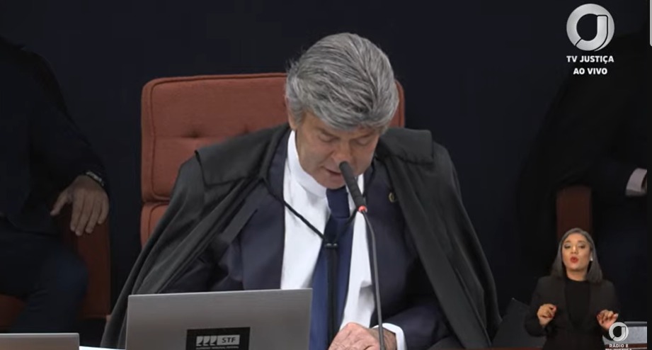 STF julga Bolsonaro; Fux lê voto escrito e reforça dever de absolver diante de dúvidas