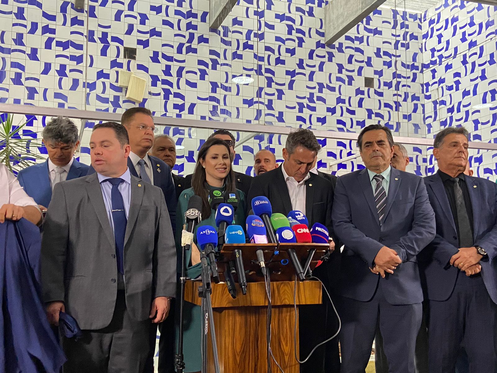 Coletiva na Câmara dos Deputados anuncia Eduardo Bolsonaro como Líder da Minoria.
