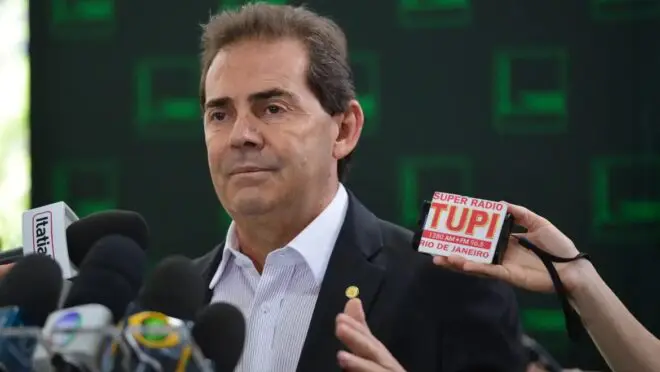 O relator do projeto da Dosimetria, deputado Paulinho da Força (Solidariedade-SP), intensificou as articulações para levar a proposta ao plenário da Câmara na próxima semana sem a inclusão de emendas, especialmente a que trata da anistia ao ex-presidente Jair Bolsonaro (PL).