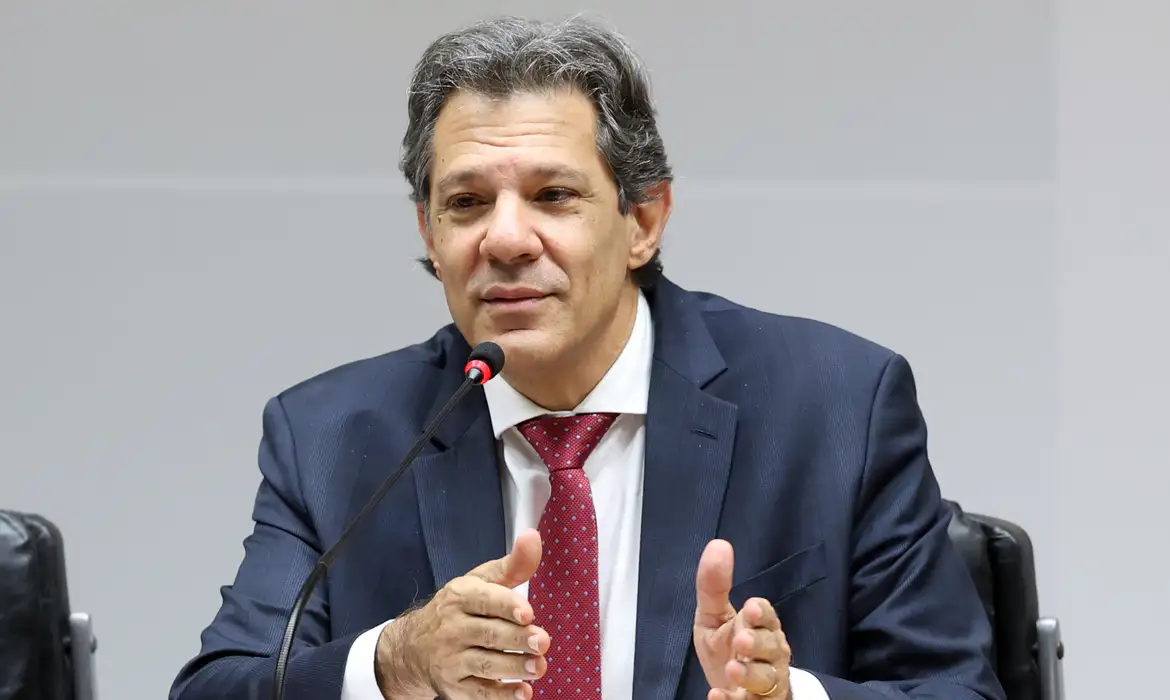 Após a queda da MP Taxa Tudo, Haddad anuncia duas novas propostas: uma para taxar apostas e fintechs e outra para revisar despesas Foto: Valter Campanato/Agência Brasil