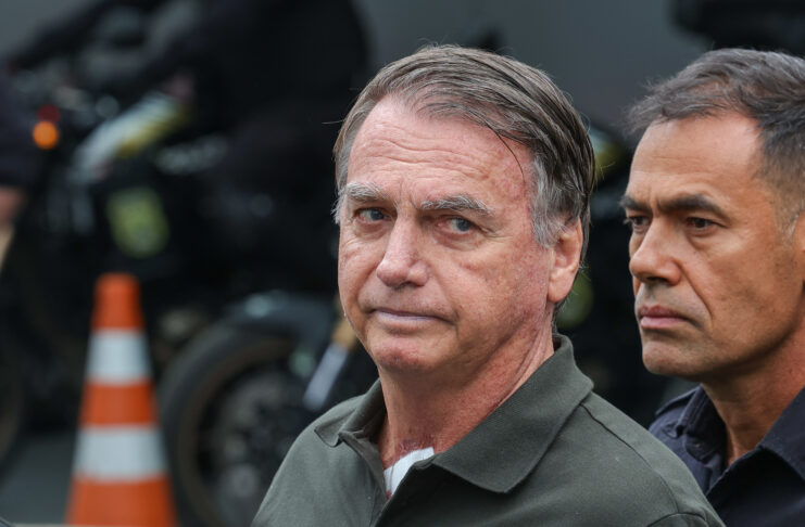 Bolsonaro é preso e STF considera violação de cautelares