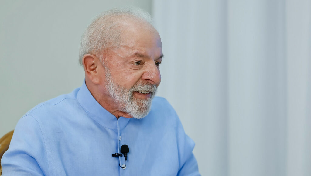 Lula sanciona lei que amplia isenção do Imposto de Renda para salários de até R$ 5 mil e cria tributação maior para altas rendas