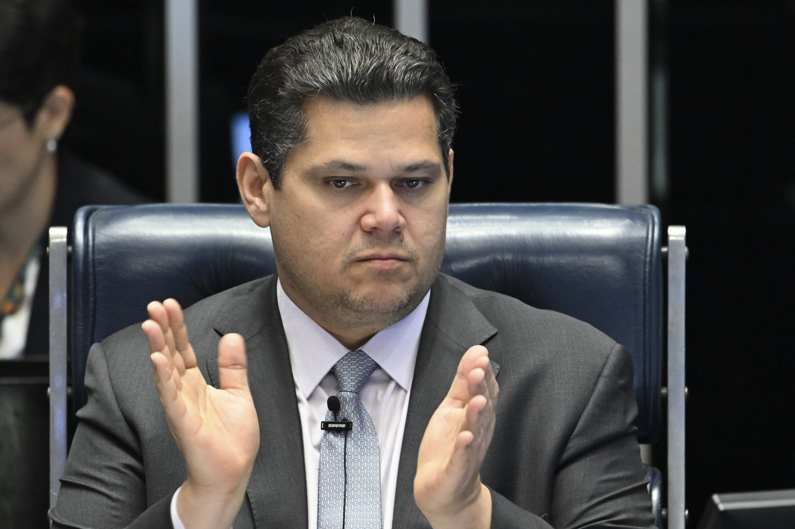 Senado vota na terça projeto que regulamenta aposentadoria especial de agentes comunitários de saúde e de combate às endemias