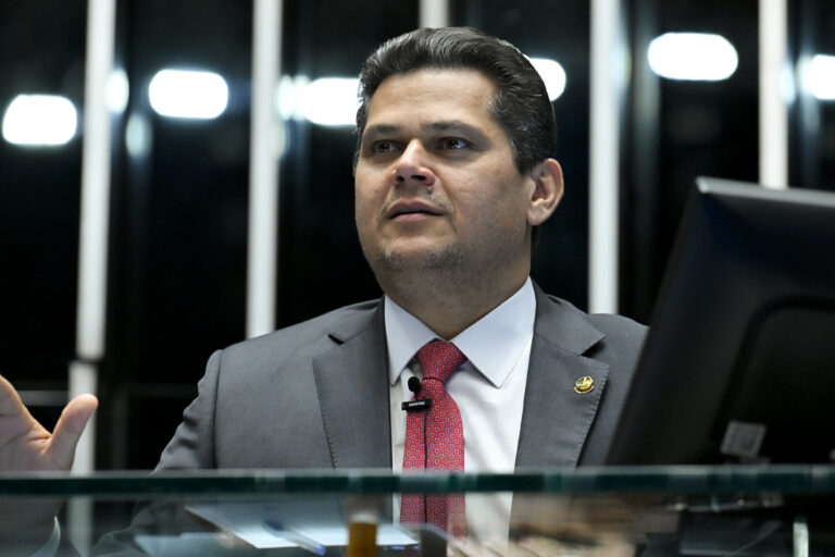 ‘Um passo histórico’, diz Alcolumbre sobre autorização do Ibama para exploração na Foz do Amazonas